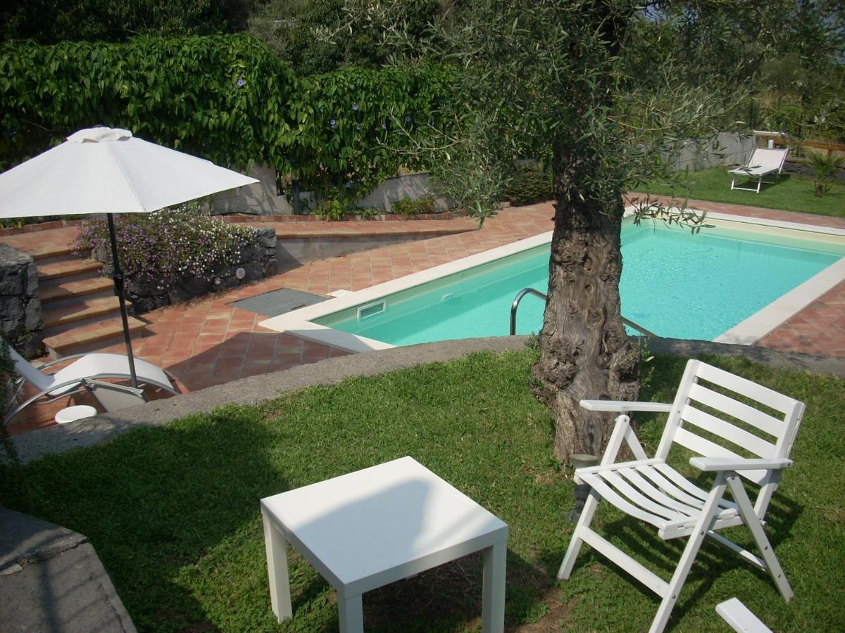 La Corte Di Bafe B&B "Slow Life" Zafferana Etnea Dış mekan fotoğraf